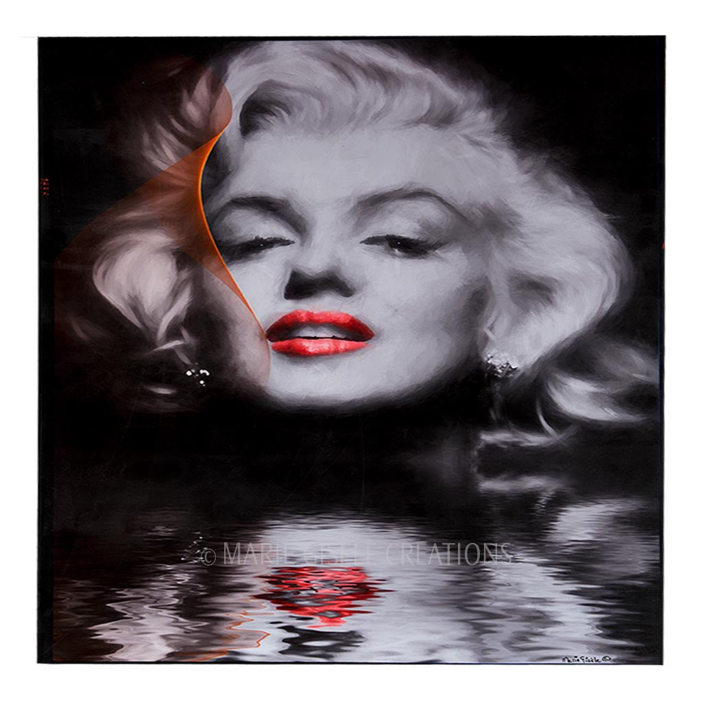 Reflection of Marilyn